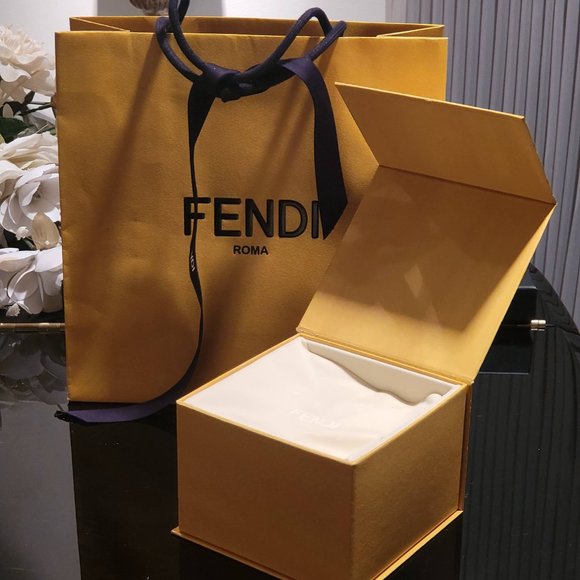 Gold Fendi Mesh Chain Necklace/Shoulder Strap (Baquette) - Picture 9 of 12